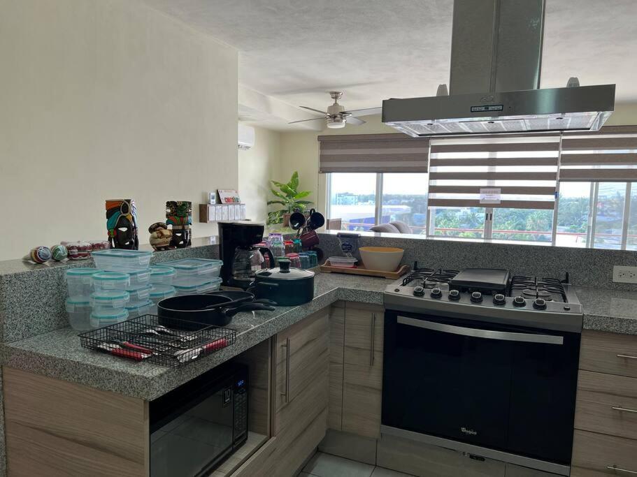 2 Bedroom Condo, Pool, Great Wifi & Tvs Apartment