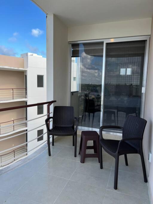 2 Bedroom Condo, Pool, Great Wifi & Tvs * Cancun