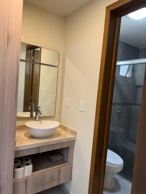 2 Bedroom Condo, Pool, Great Wifi & Tvs Cancun