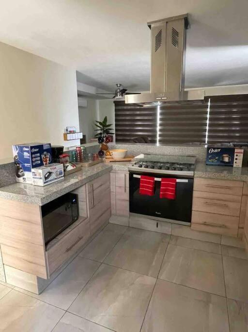 2 Bedroom Condo, Pool, Great Wifi & Tvs