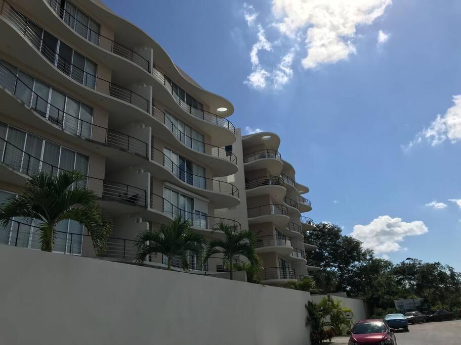 2 Bedroom Condo, Pool, Great Wifi & Tvs Apartment Cancun